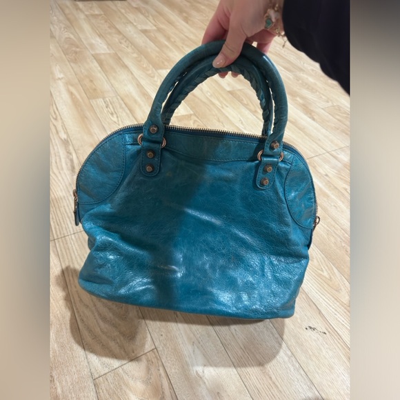 Balenciaga Lagon lambskin leather blue stud tote - Picture 8 of 9